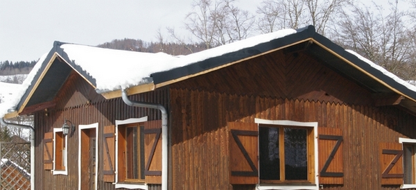 Tuiles composites sous la neige Tuiles composites sous la neige