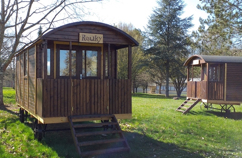 Roulottes_de_loisir_avec_terrasse