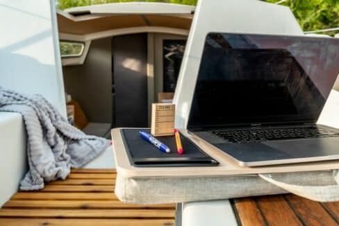 bureau de jardin insolite bateau