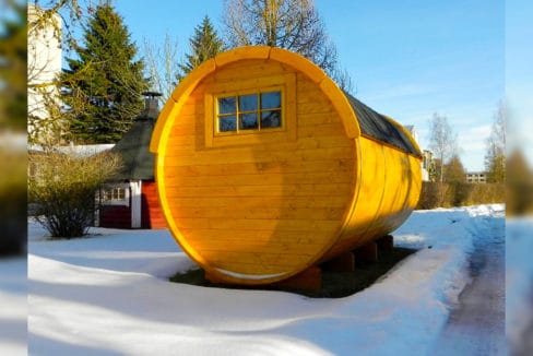 Insolite Tonneau de camping habitable