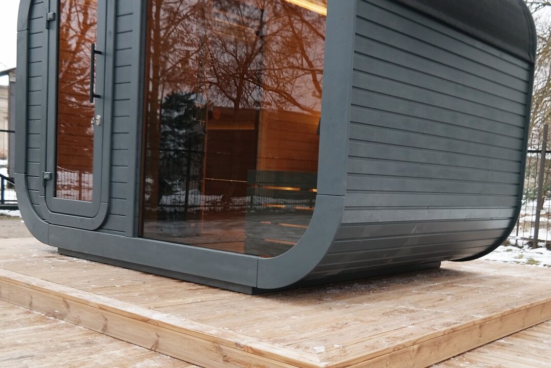 Sauna extérieur Luna 3,3 x 2,4 m avec vestiaire - vue 1