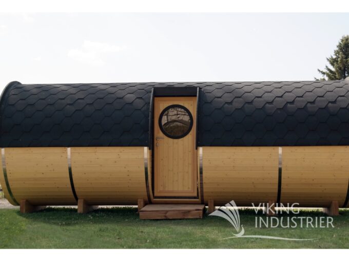 Sauna tonneau extérieur Ø2,2 x 5,9 m Sauna tonneau à entrée latérale - vue extérieure