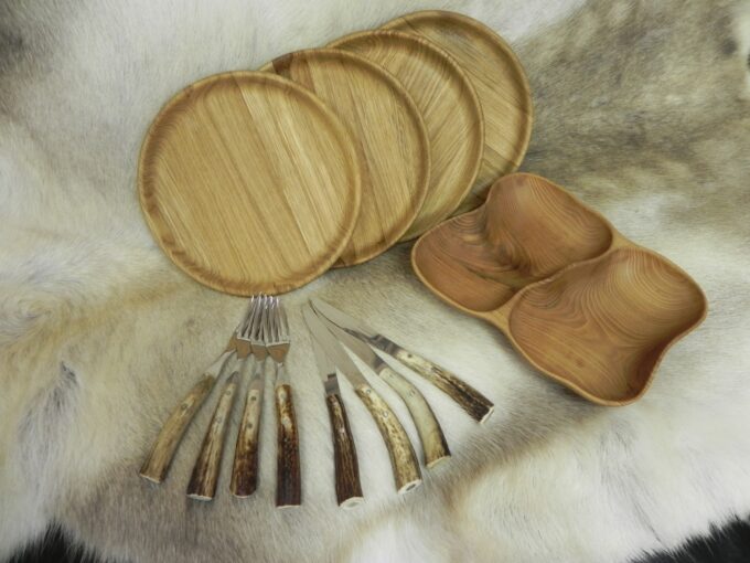 Service de vaisselle et couverts en bois Essentiel - vue principale