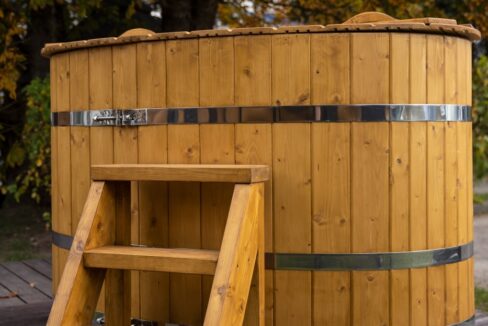Bain froid ovale en épicéa - vue complémentaire