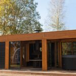 Cube de jardin 3 x 8 m avec sauna, barbecue et détente - vue principale