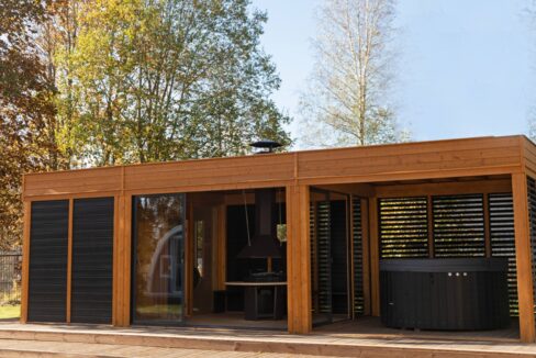 Cube de jardin 3 x 8 m avec sauna, barbecue et détente - vue principale