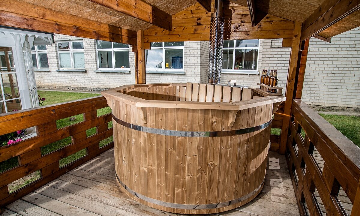 Bain nordique en bois thermotraité Ø 1,9 m - vue complémentaire