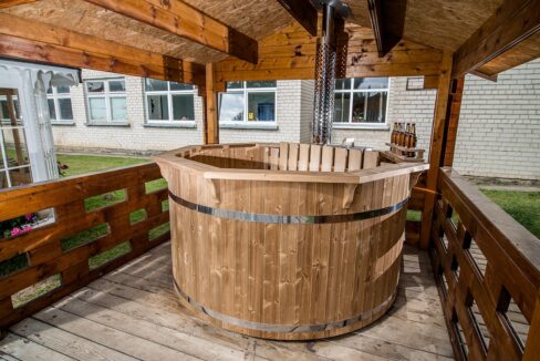 Bain nordique en bois thermotraité Ø 1,9 m - vue complémentaire
