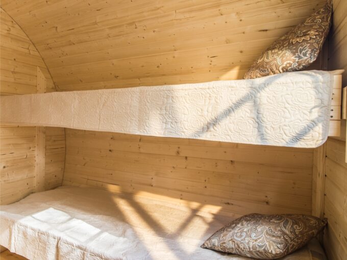 Lit simple pour tonneau de couchage - vue principale