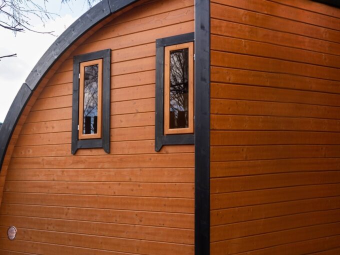 Half-pod sauna 2,4 x 4 m - vue extérieure