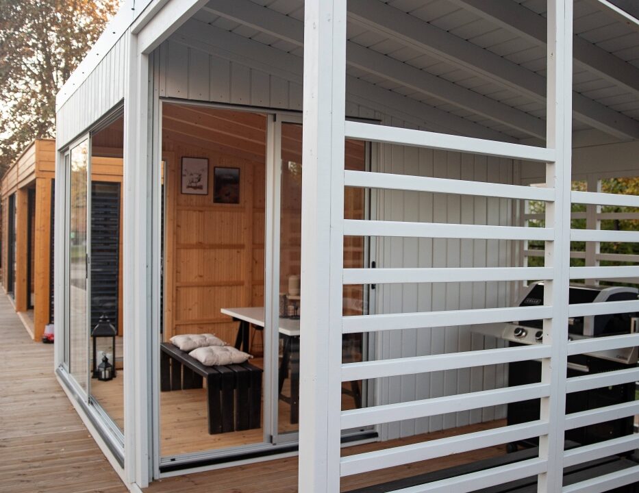Cube de jardin vitré 3 x 3 m avec extension barbecue 2 x 3 m - vue complémentaire